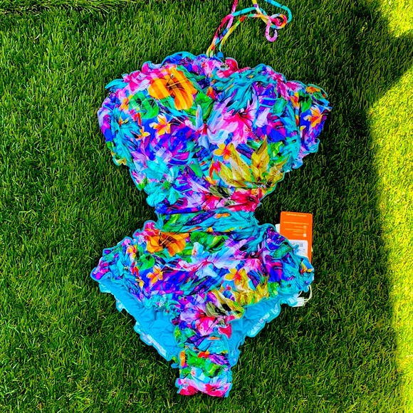 Brazilian One Piece Swimwear - Picture 4 of 5